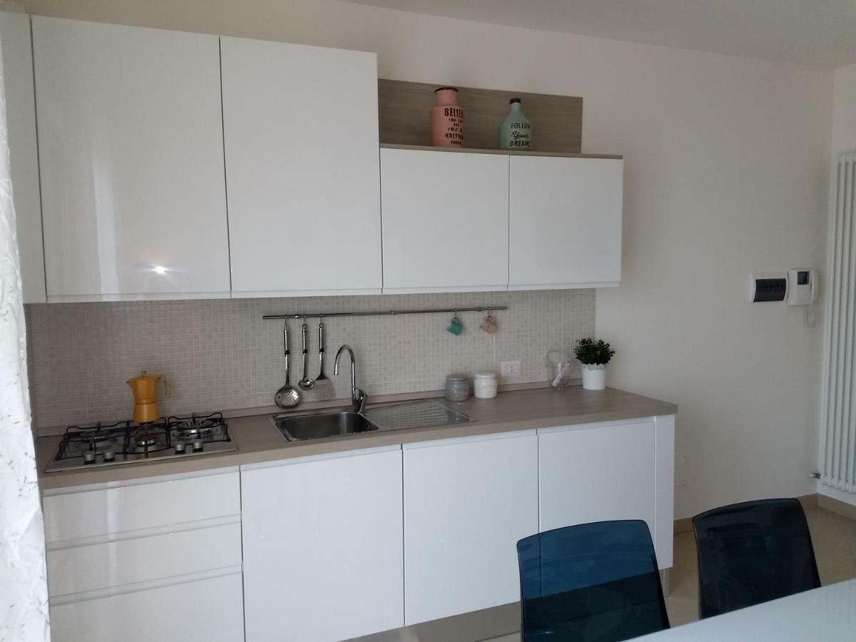 Apartamento Penthouse On The Adriatic Sea Martinsicuro Exterior foto